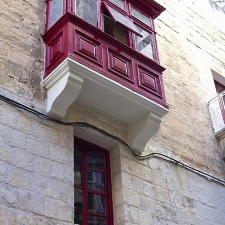 Hostel Vallettastay Shared (adults Only)