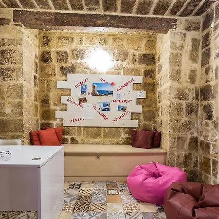 Hostel Vallettastay Shared (adults Only) *